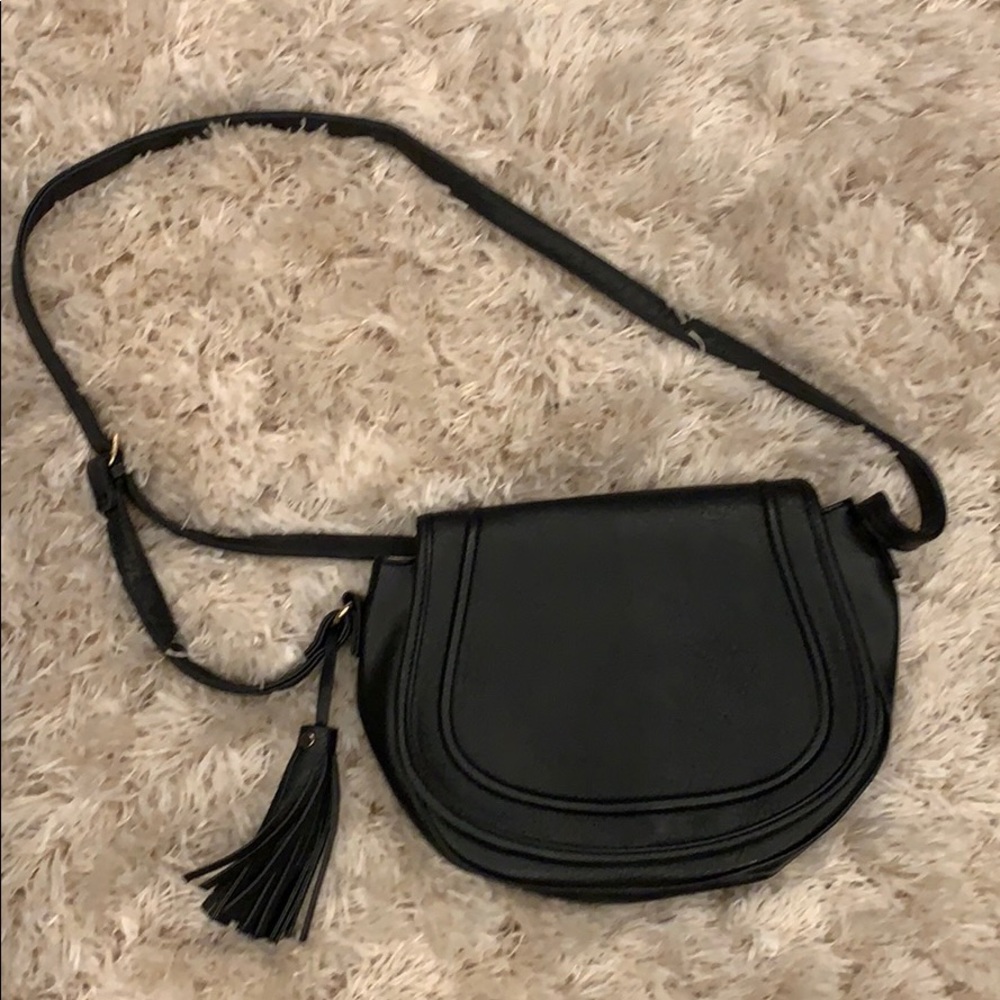 Black hobo shoulder bag